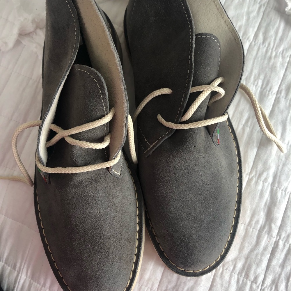 Shoes - Picture 4 of 5